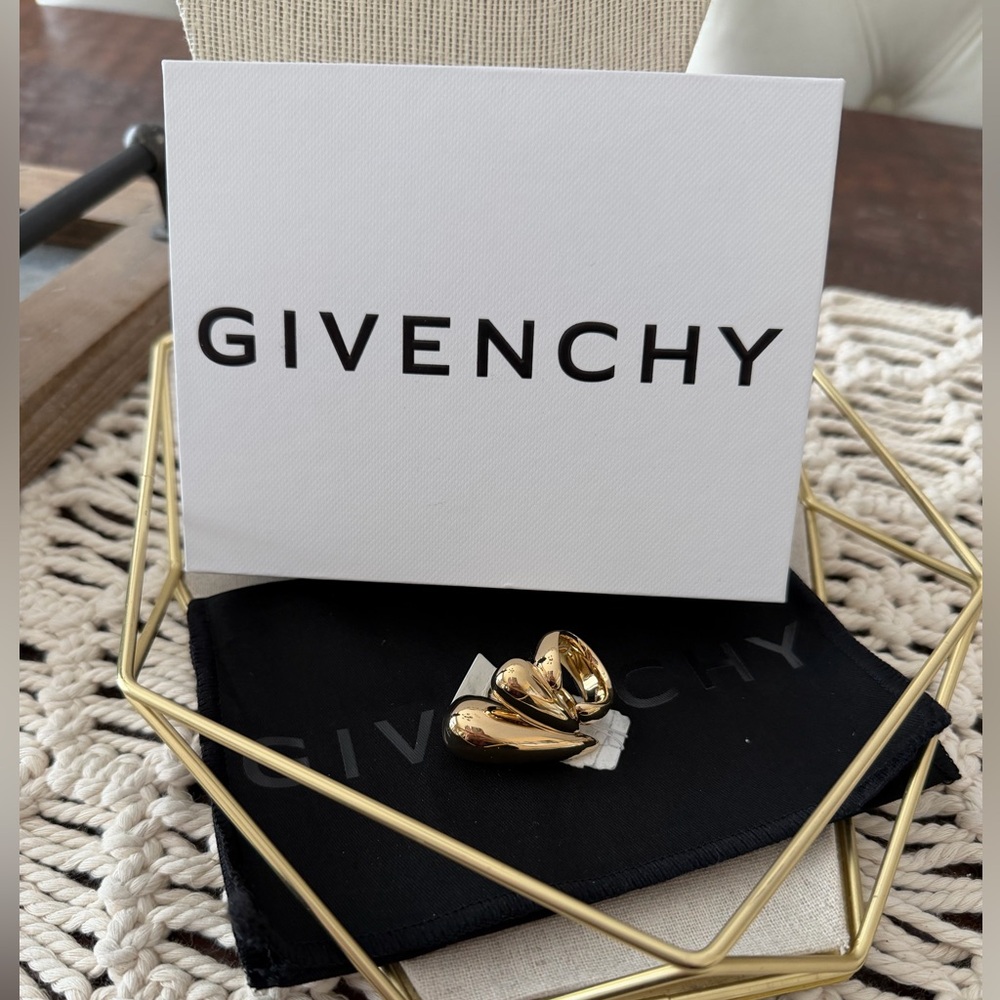 Givenchy Feline Stack Ring in Golden Yellow Metal - Size 6.75 - New with Tags